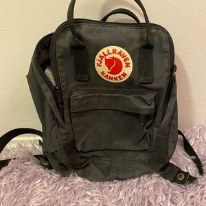 Kånken Black mini Backpack